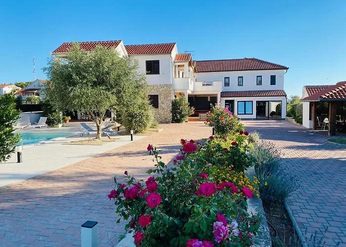 Svemir 아파트 드라게